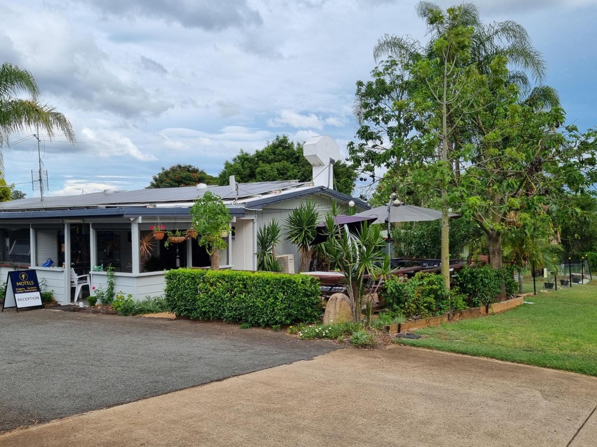Y Motels Yarraman Esterno foto
