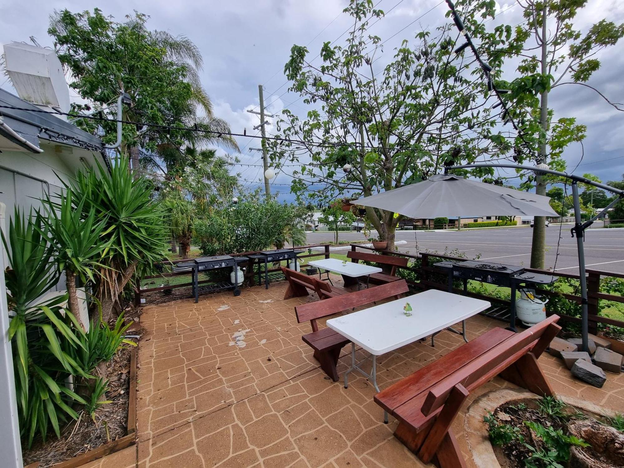 Y Motels Yarraman Esterno foto