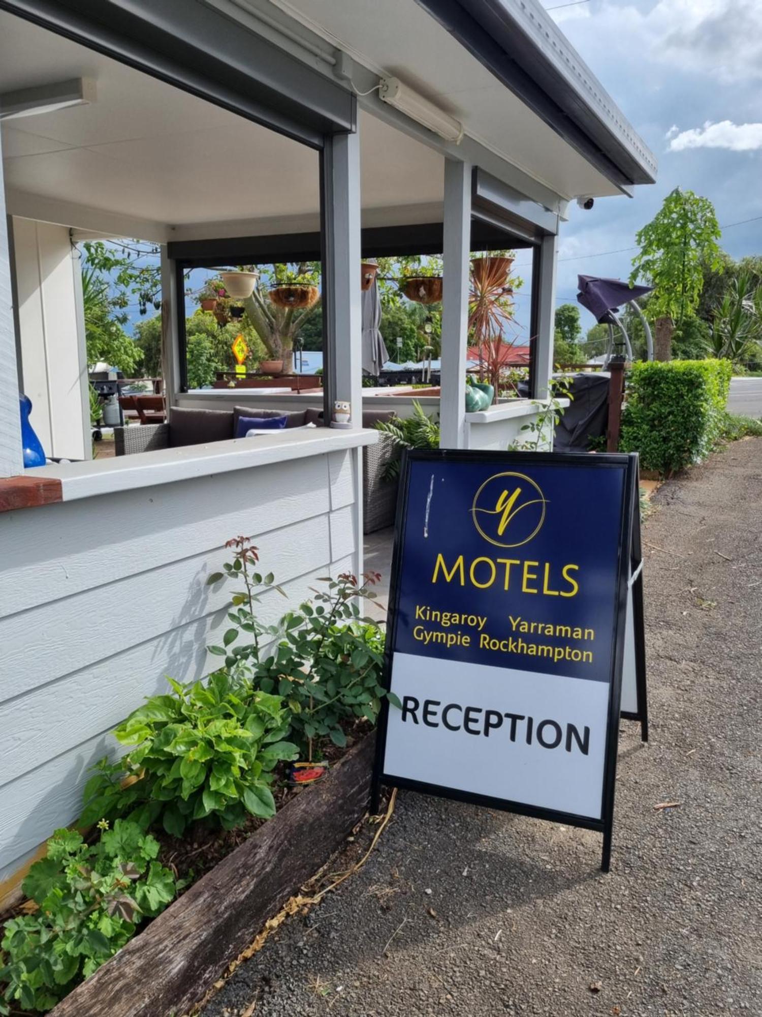 Y Motels Yarraman Esterno foto