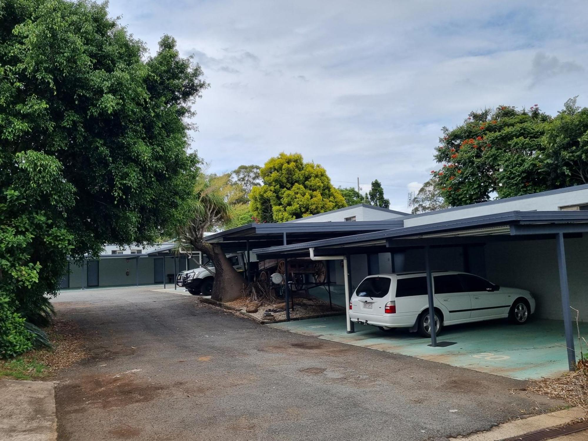Y Motels Yarraman Esterno foto