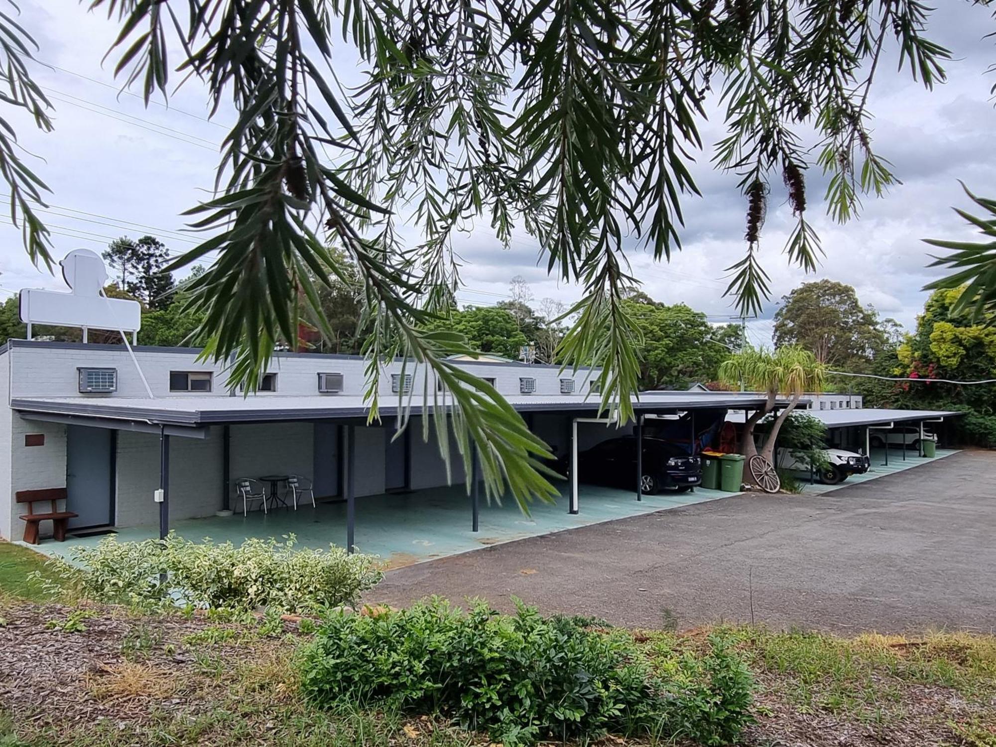 Y Motels Yarraman Esterno foto